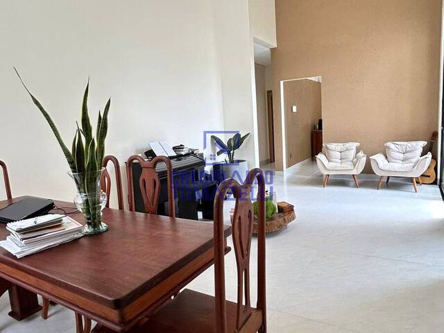 #13 - Casa para Venda em Nova Mutum - MT