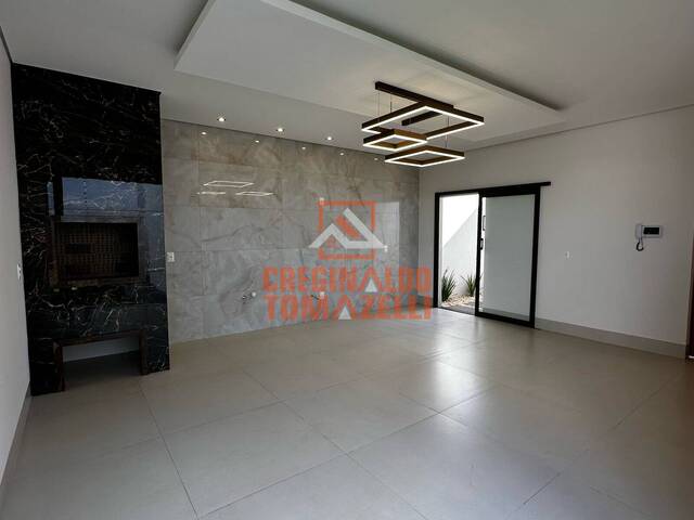 #21 - Casa para Venda em Nova Mutum - MT - 2